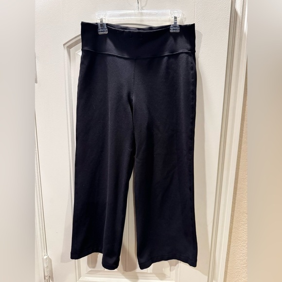 lululemon athletica Pants - lululemon athletica Black Capris